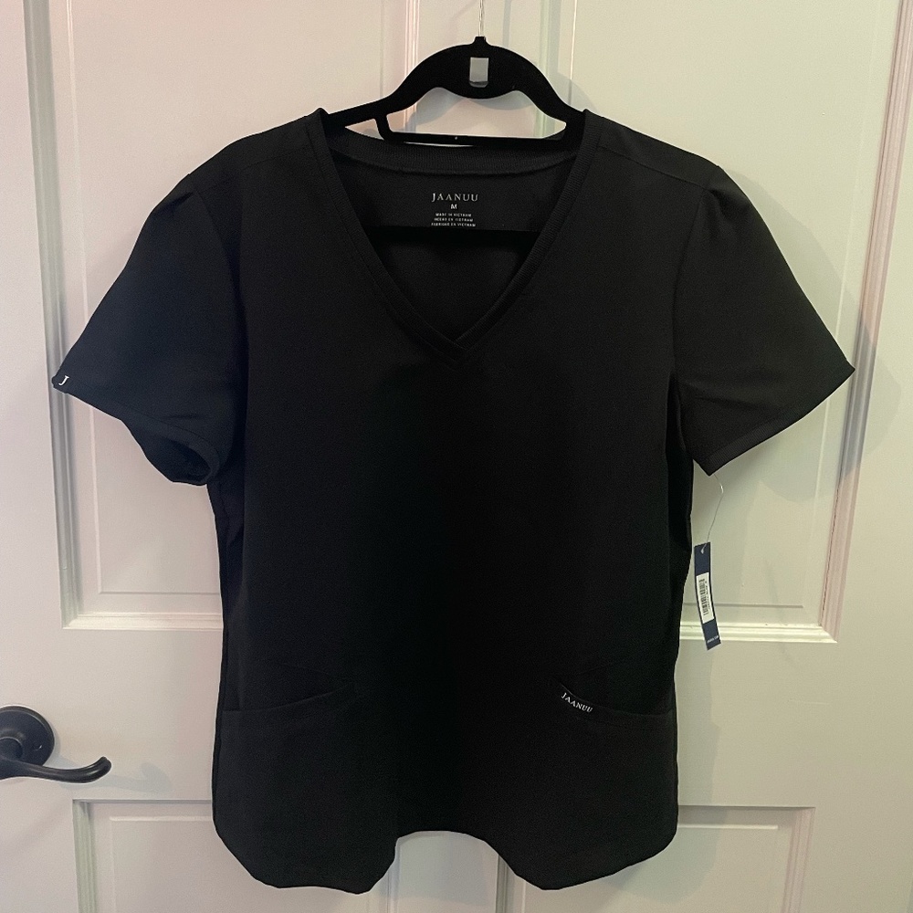 Jaanuu Women's Sweetheart Neck 3-Pocket Top